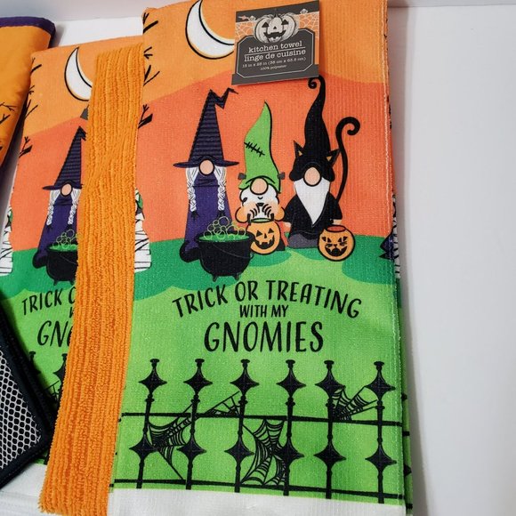 Halloween Gnome Kitchen Set of 5 Towels Mitt, Trick or Treating with Gnomies NEW - Picture 3 of 6